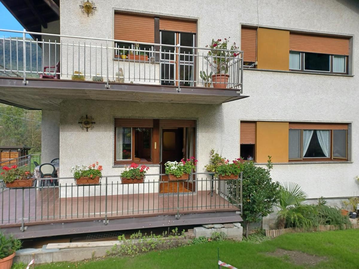 B & B Sentiero Valtellina Castello dell'Acqua Екстер'єр фото